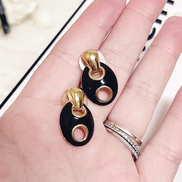 TRADED ✖️ - Picture 2 of 10